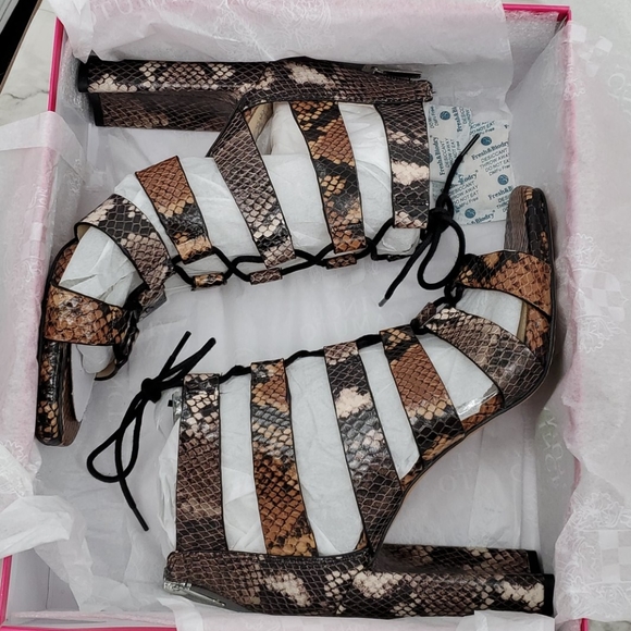 Vince Camuto Snake Skin Retro Python Heels - Picture 9 of 9